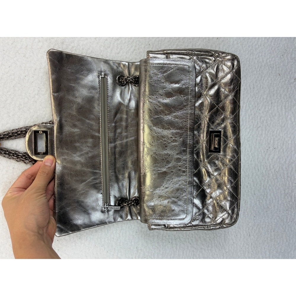 Chanel Metallic Quilted Aged Leather Reissue Shoulder Bag - Picture 11 of 16
